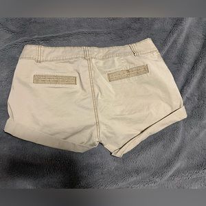 Maurices Khaki Shorts 13/14